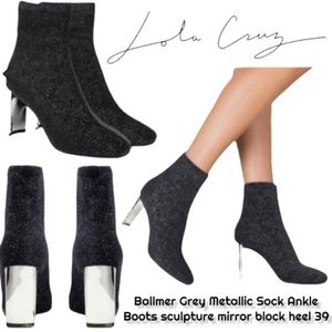 LOLA CRUZ Ballmer Sock Boots sculpture mirror heeled booties sparkly Metallic 9
